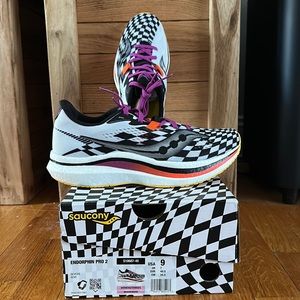 Women’s Saucony Endorphin Pro 2